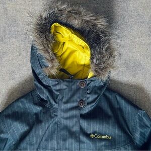 Columbia Insulated Women’s Snowboarding Ski Jacket M